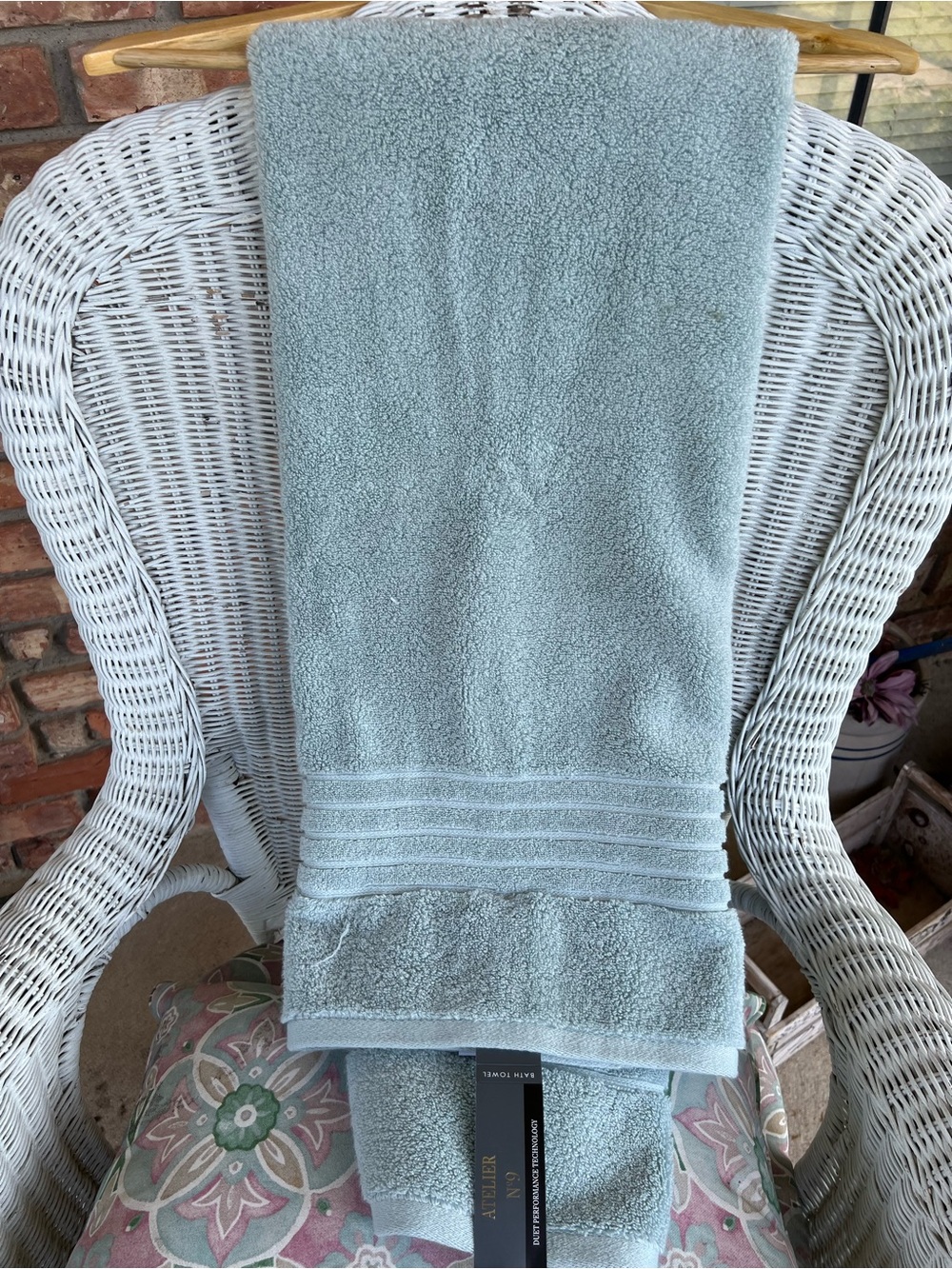 Sage green Atelier No. 9 bath towel features Duet Performance Technology - Picture 2 of 7